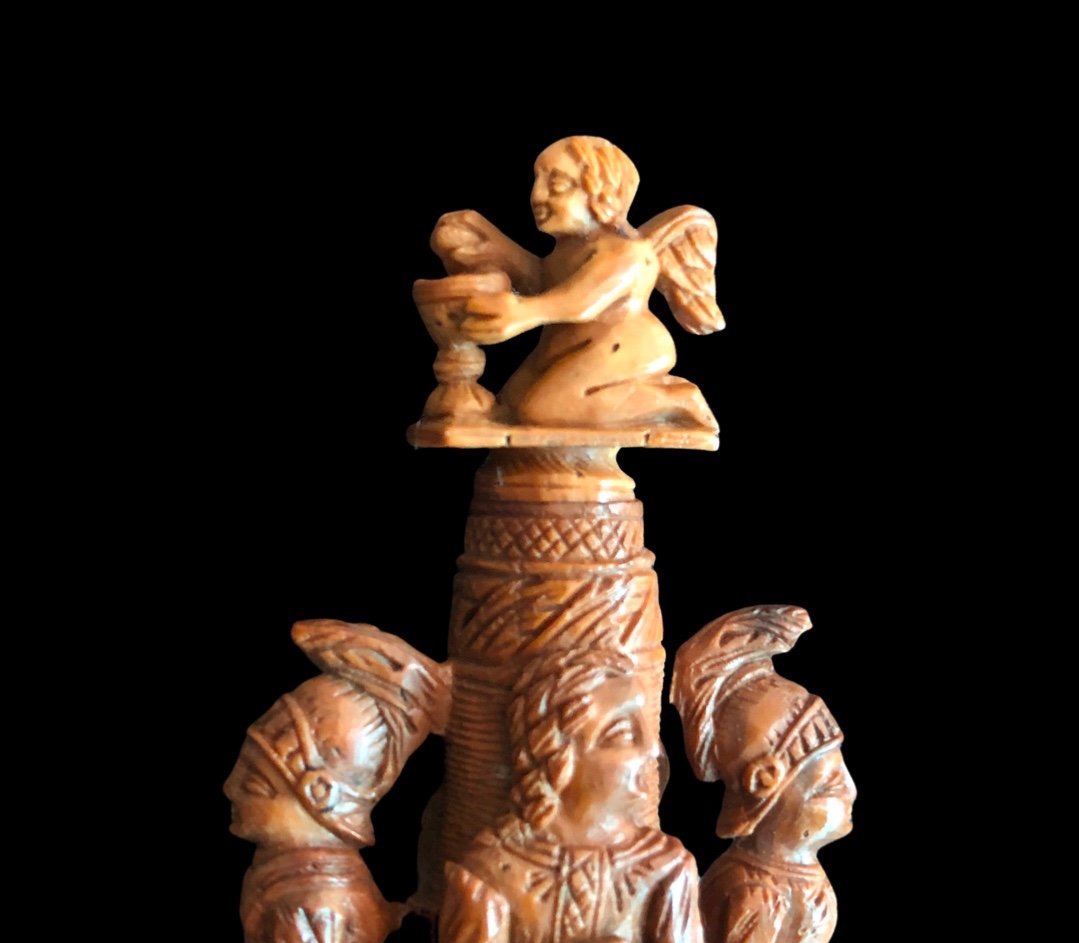 Tabacchiera in legno di curozo incisa con soldati e angeli.Francia.-photo-1