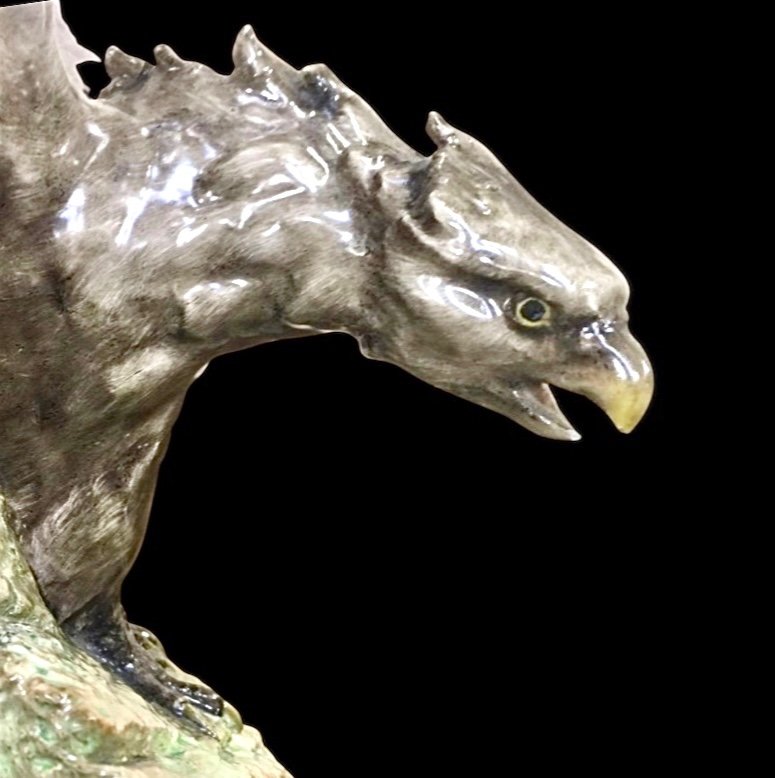 Grande scultura in ceramica raffigurante un aquila.Guido Cacciapuoti.-photo-1