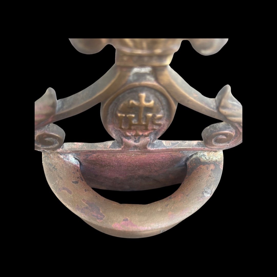 Acquasantiera in bronzo con vaschetta a bordo estroflesso,prese a ricciolo e cherubino-photo-1