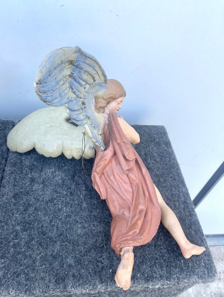 Coppia di angeli policromi a figura intera in legno scolpito e dipinto.Occhi in vetro.Liguria.-photo-3