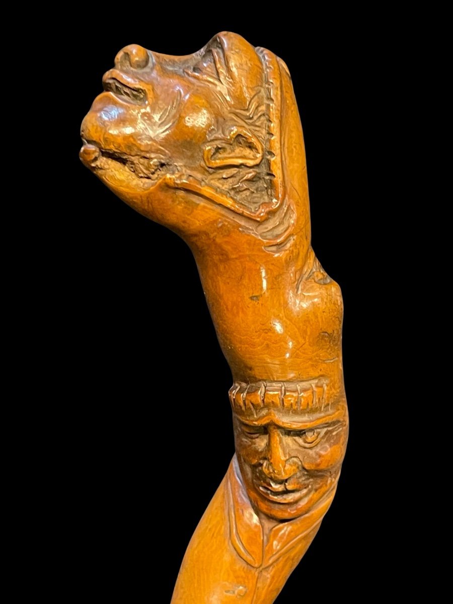 Bastone popolare in legno di bosso con due figure grottesche e serpente.-photo-3