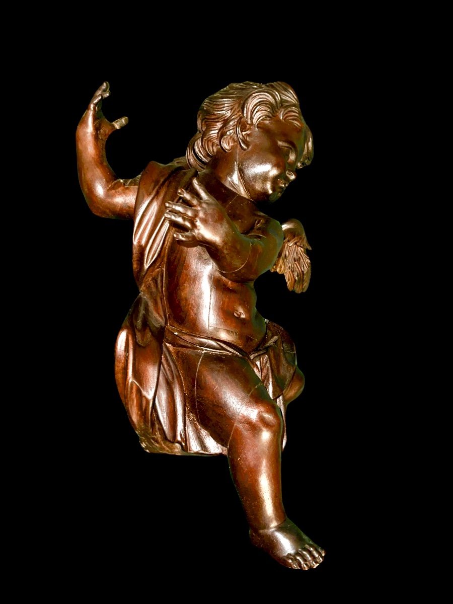 Coppia di angeli a figura intera in legno scolpito ,non dipinto,da appendere a parete .Liguria.-photo-1