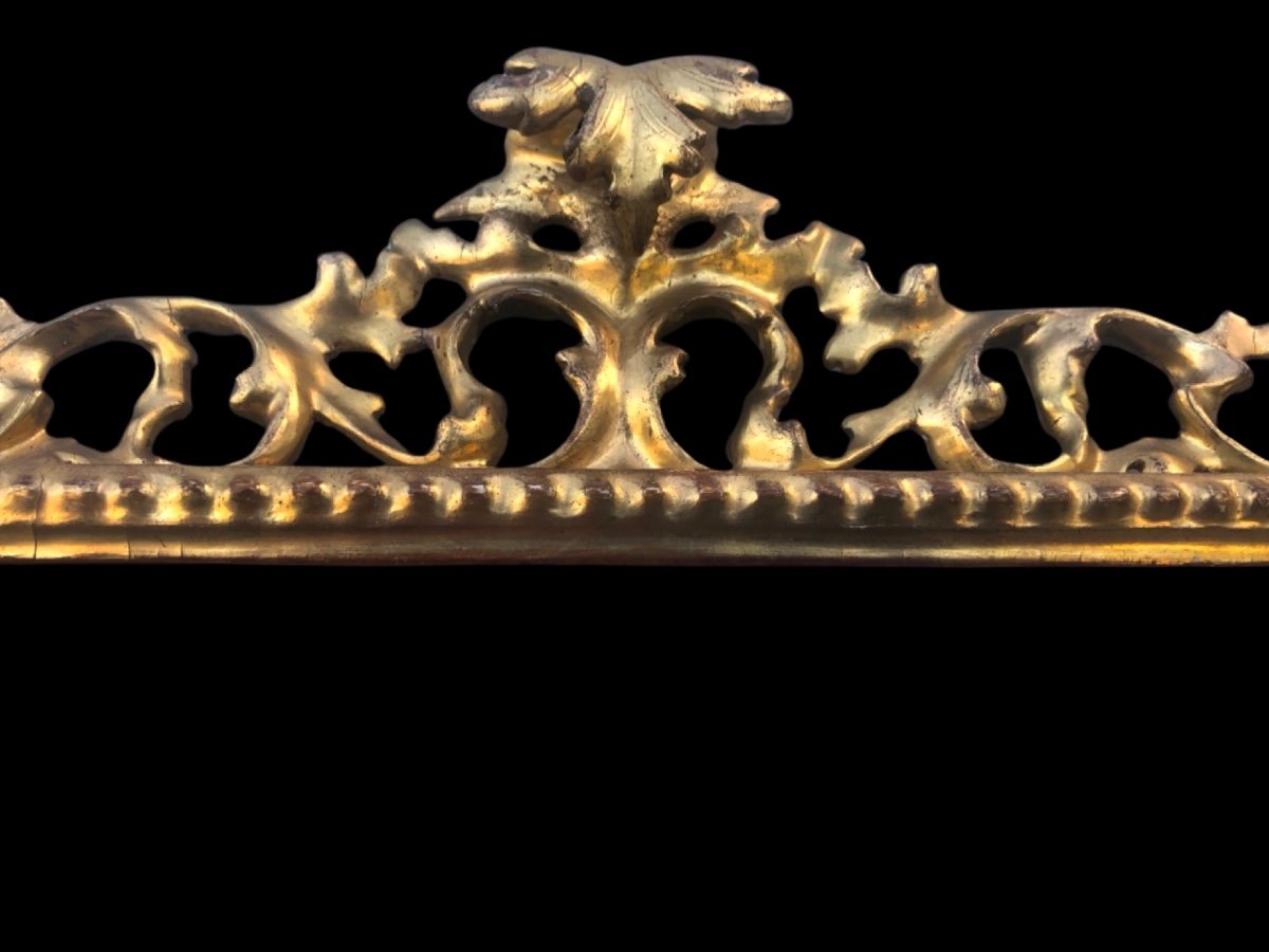 Cornice rettangolare a cartoccio in legno intagliato,traforato e foglia oro.Firenze.-photo-2