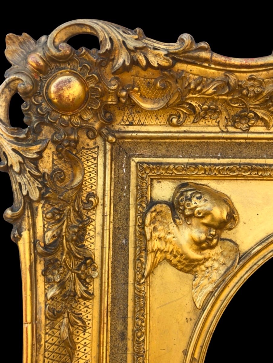 Cornice da Cristo in legno intagliato e foglia oro con applicazioni in stucco -photo-2