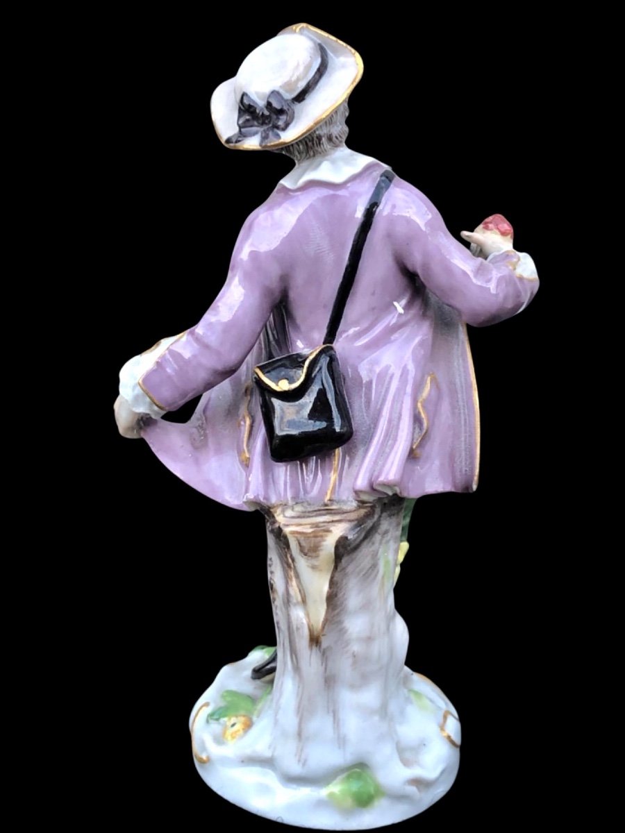 Statuina in porcellana raffigurante personaggio maschile con gelato.Meissen.Germania.-photo-3