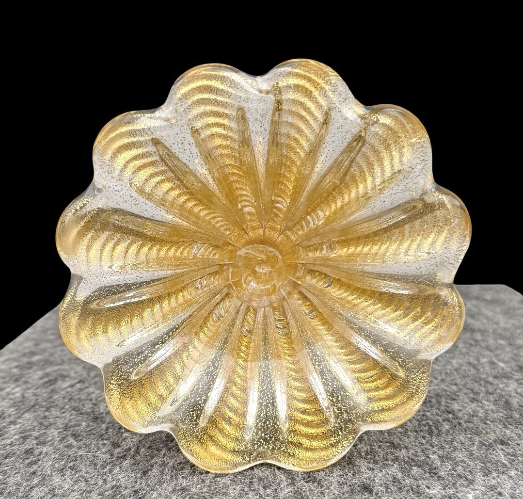 Candeliere in vetro pesante ‘cordonato oro’ con base e coppa baccellata .Barovier & Toso.-photo-1