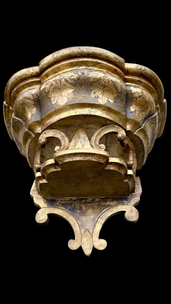 Mensola applique in legno intagliato con doratura a mecca e piano in marmo,-photo-1