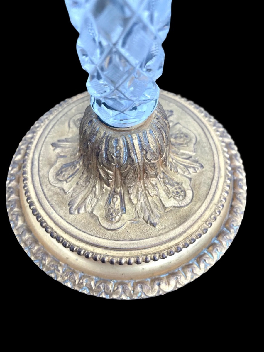 Coppia di candelieri con base e coppa in bronzo dorato -photo-2