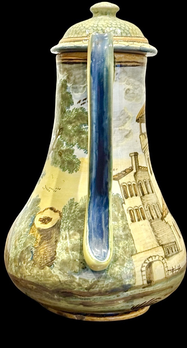 Caffettiera in maiolica a corpo piriforme con beccuccio a forma di serpente.-photo-4