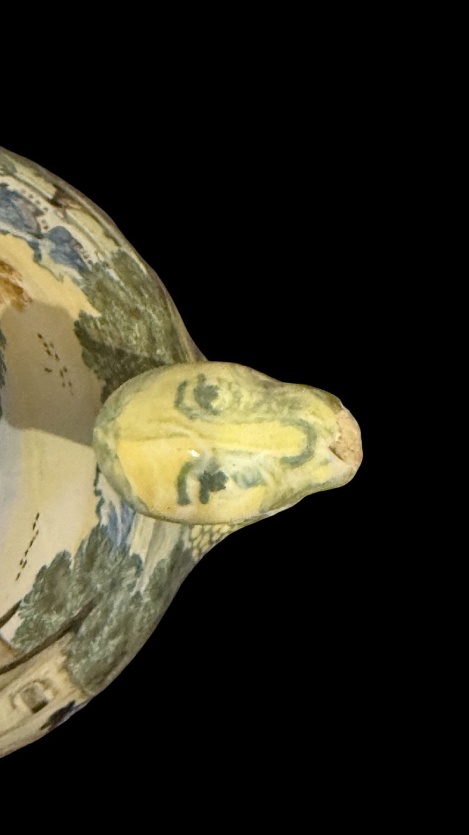 Caffettiera in maiolica a corpo piriforme con beccuccio a forma di serpente.-photo-3