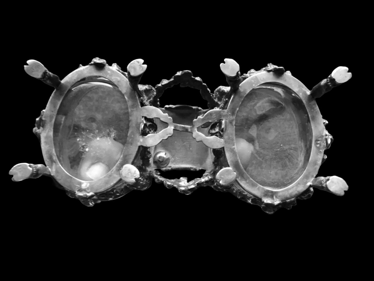 Saliera doppia in argento massiccio con vaschette in vetro. -photo-5