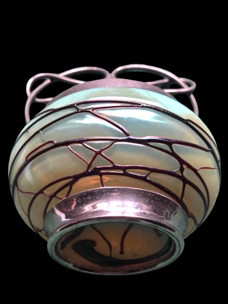 Vaso porta bombon  in vetro iridescente color acquamarina .Palme König.Boemia.-photo-2