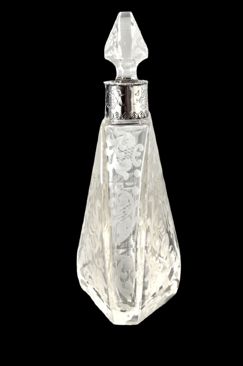 Bottiglietta da profumo a sezione ottagonale  in cristallo molato -photo-3