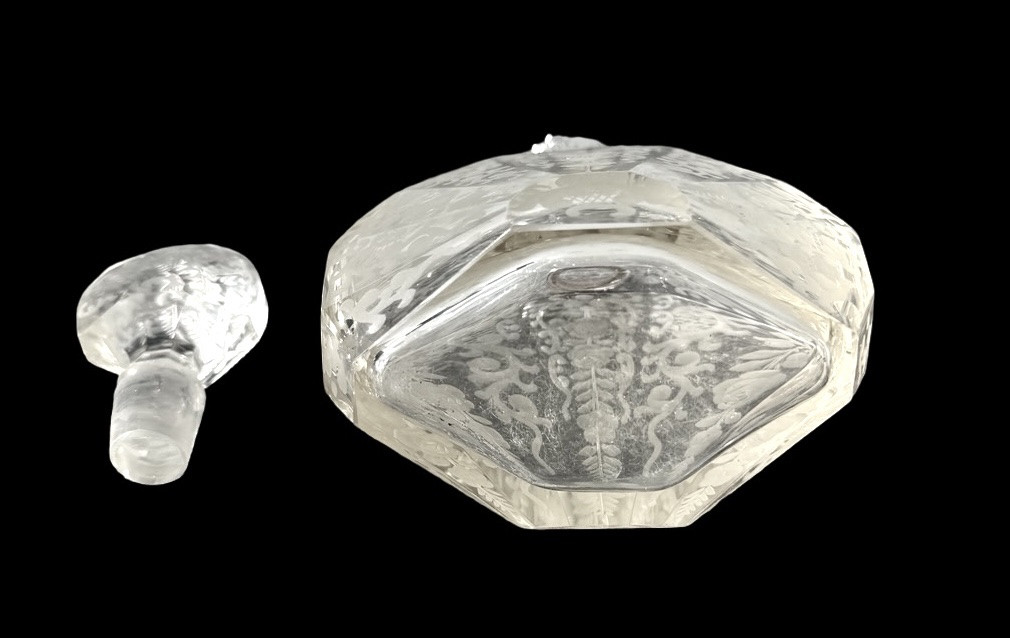 Bottiglietta da profumo a sezione ottagonale  in cristallo molato -photo-2