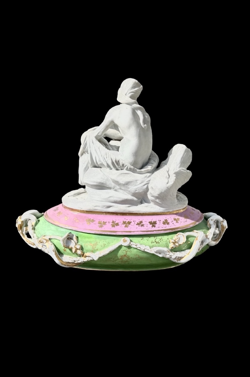 Scatola in porcellana policroma con coperchio a forma di figura femminile neoclassica -photo-4