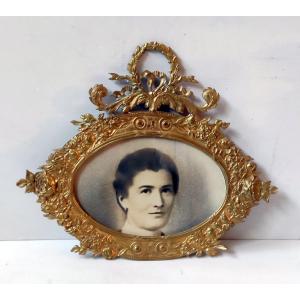 Oval Frame, Chiseled, Gilt Bronze Under Glass, 19th Century, Louis XVI Style