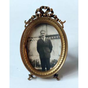 Oval Photo Frame, Chiseled Bronze, 19th Century, Louis XVI Style 