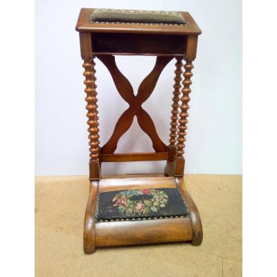 Prie-dieu Kneller Massive Walnut Feet Tournes Original Handmade Tapestry XIXth Napoleon III