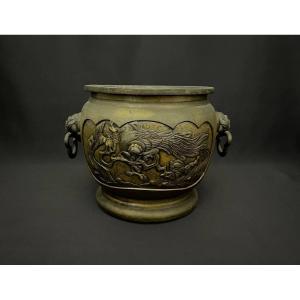 Large Japanese-style Bronze Planter Decorated With Phoenixes And Birds, Late 19th Century