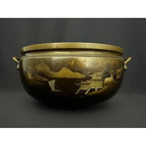 Large Japanese-style Bronze Planter Decorated With A Lakeside Landscape