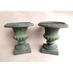 Pair Of Medici Vases Cast Iron 19th Century Garden Ornament 