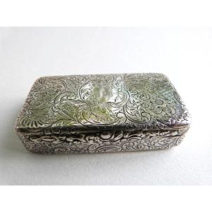 Early 19th Century Solid Silver Snuffbox With Guilloché Decoration 