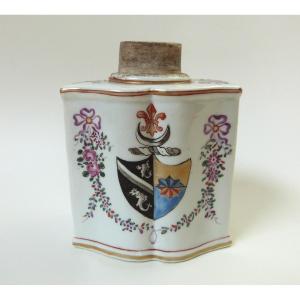 18th-century Chinese Porcelain Tea Caddy With The Coat Of Arms Of The East India Company 