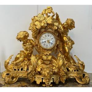 Important Chiseled Gilt Bronze Mantel Clock, 19th Century, Napoleon III Period
