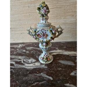 Porcelain Urn-shaped Vase 