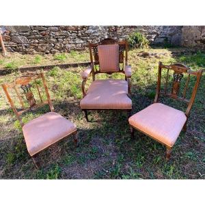 Bel Ensemble De Deux Chaises + Un Fauteuil En Chauffeuse Noyer Avec Sculptures Et Incrustations