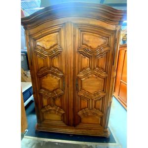 Beautiful Regency Wardrobe In Blond Walnut With Belted Cornice And Richly Carved Doors From The Early 18th Century