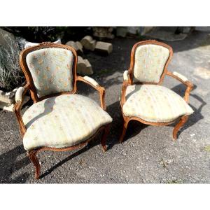  Beautiful Pair Of Louis XV Lounge Cabriolets Upholstered In Small Dots Style In Light Beech, 19th Century