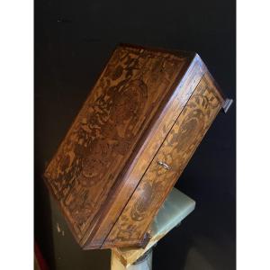  Beautiful Early 19th Century Jewelry Box, Marquetry In Two Woods In The Baroque Style à La Bérain Ch. X. 