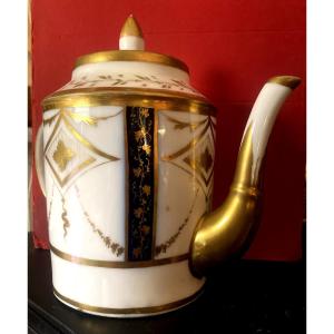 Beautiful Large Late 18th-century Directoire Porcelain Coffee Pot From Paris With Gold And Blue Motifs. 