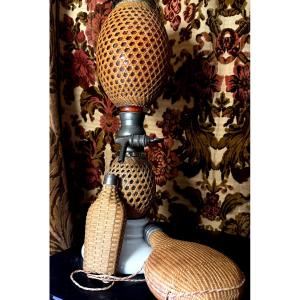 Set Of Three Glass And Cane-covered Pieces: Bret Siphon, Gourd And Flach Covered In Cane, 19th Century