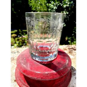 Large Thick Glass Engraved With Flower Cartouche: