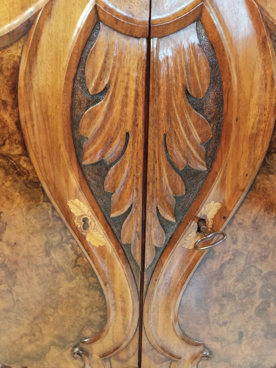 Coppia di credenze liguri in radica di noce.-photo-4