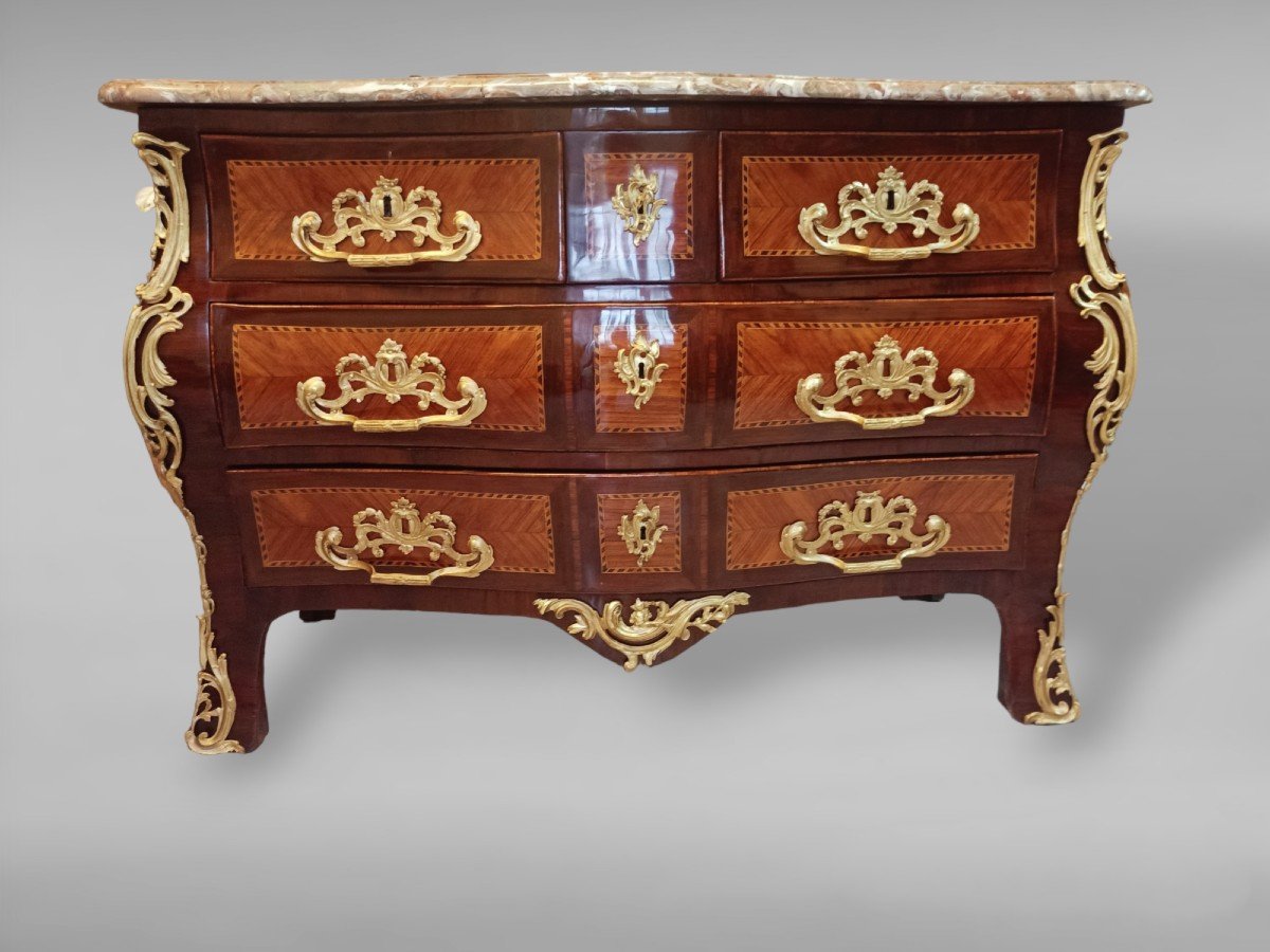 Grande cassettone Tombeau in palissandro e intarsi in palissandro, periodo Reggenza