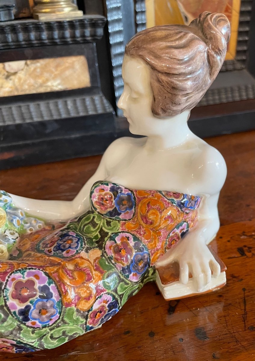 Ceramica figura di donna sdraiata di Goldscheider  XXsecolo-photo-4