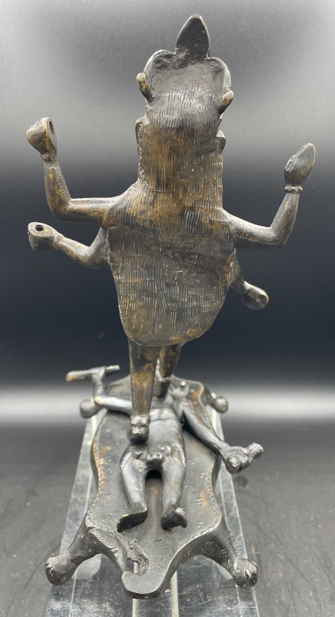Scultura indiana in bronzo del XIX secolo raffigurante Kali e Shiva-photo-4