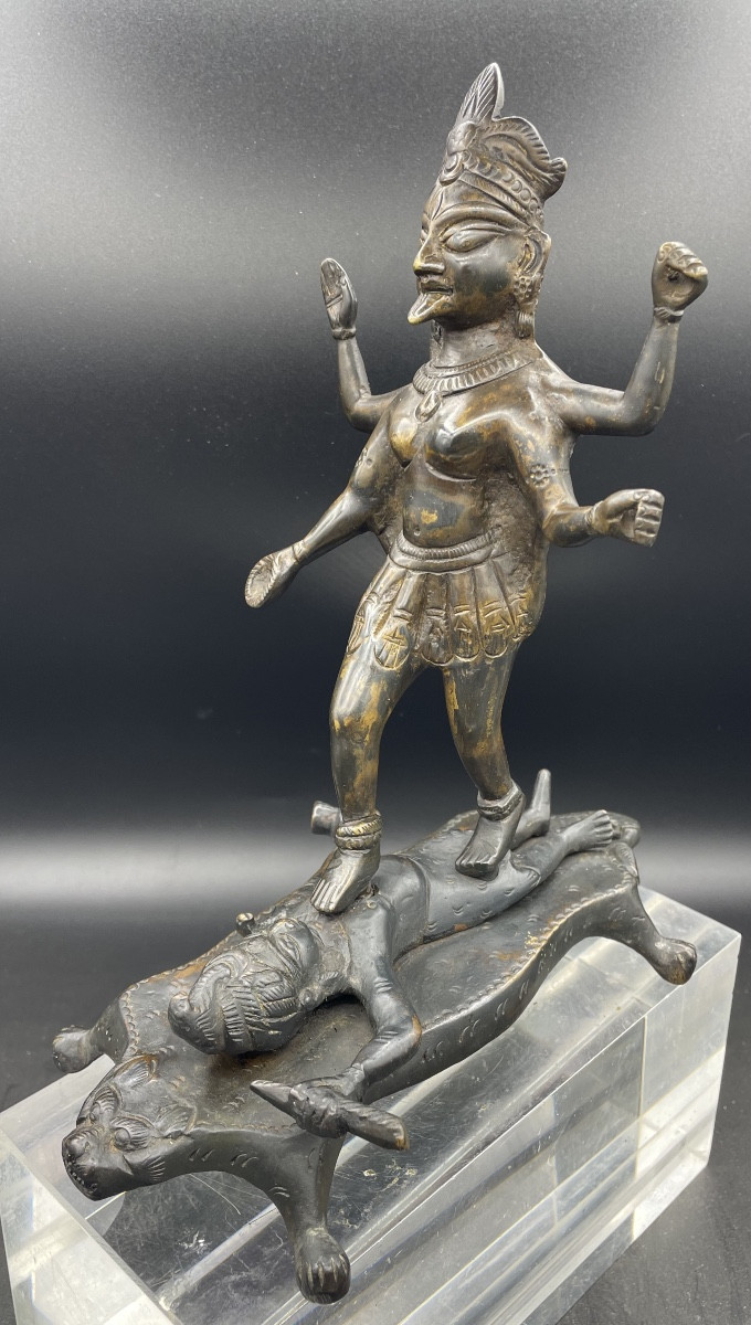 Scultura indiana in bronzo del XIX secolo raffigurante Kali e Shiva
