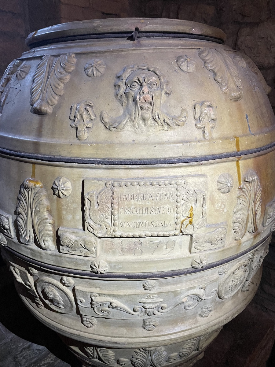 Grande e raro orcio da olio  in terra cotta XIXsecolo