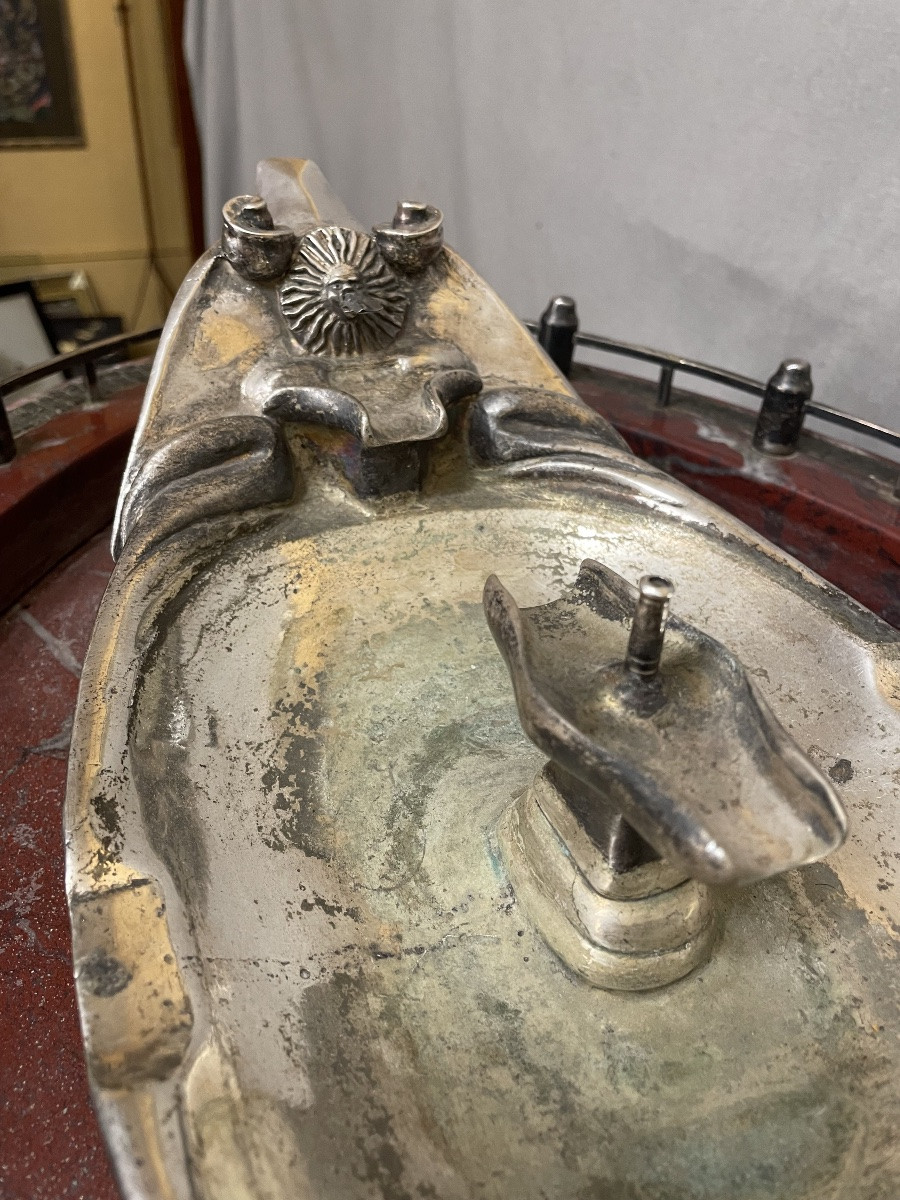 Modello della fontana della Barcaccia a Roma, XX secolo-photo-2