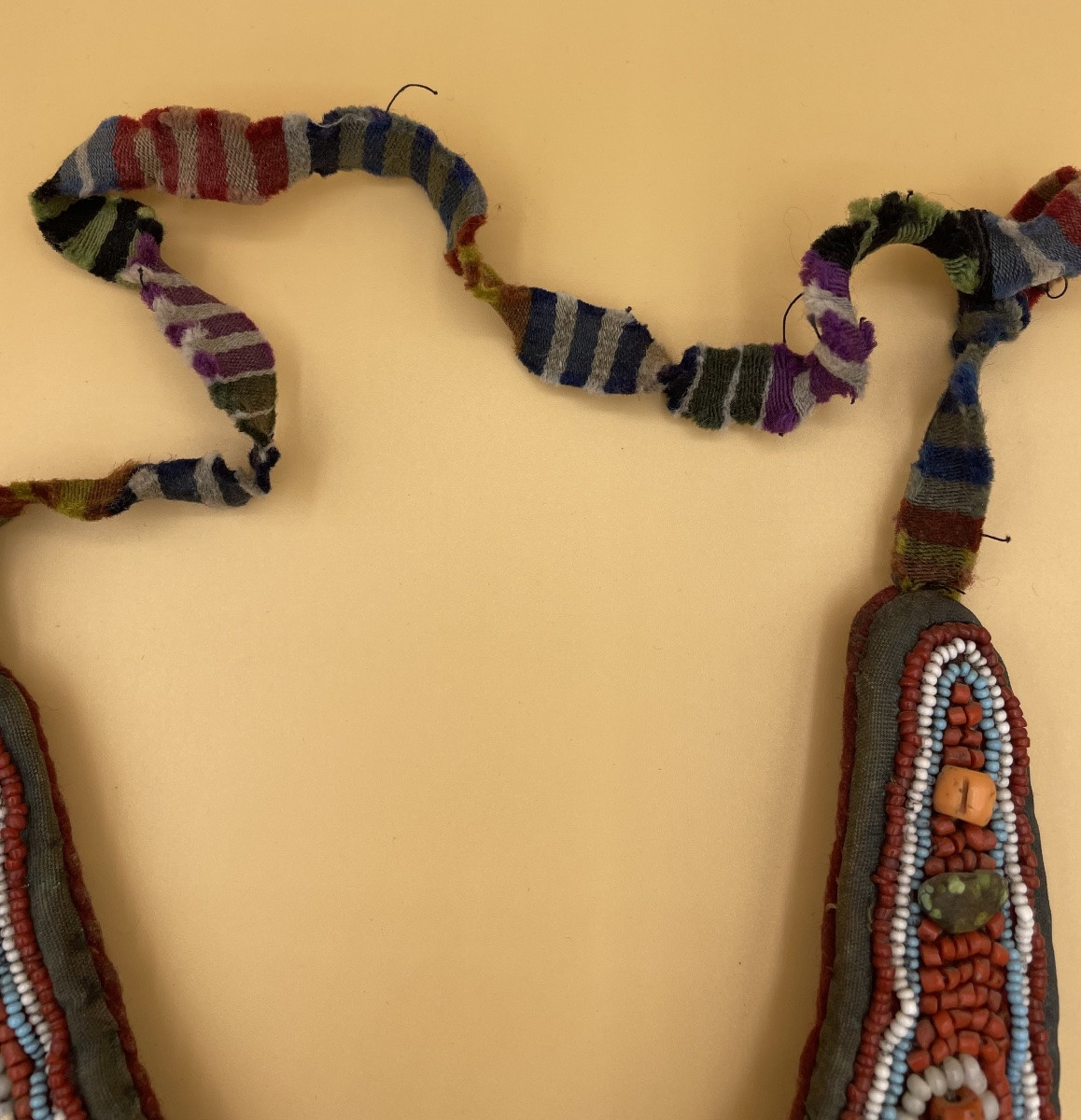 Pettorale Tibetano in pietre e corallo XX secolo-photo-2