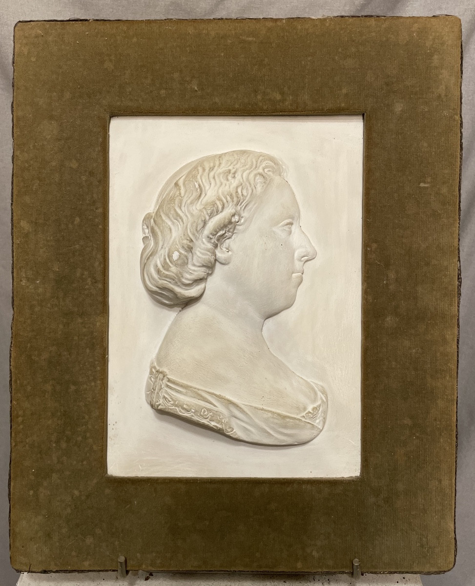 Ritratto in gesso di Elisabeth Von Trotta XXsecolo
