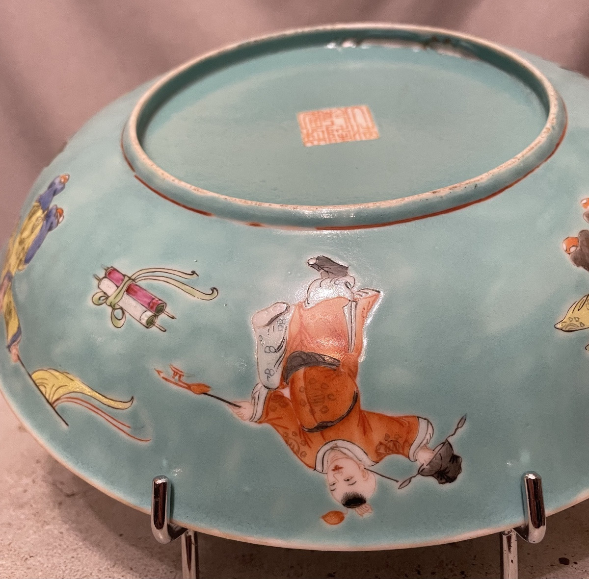 Piatto in porcellana smaltata policroma, Cina, XX secolo-photo-1