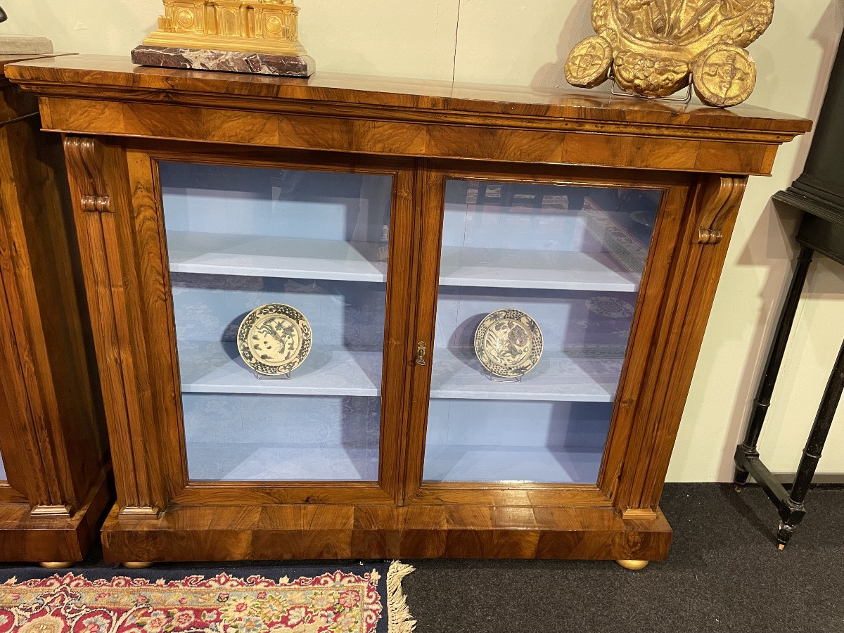 Coppia di vetrine in noce epoca XIXsecolo-photo-3