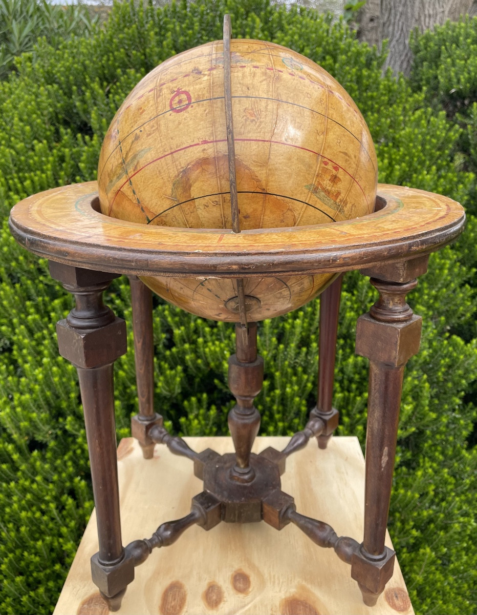 Mappamondo in legno e carta XXsecolo