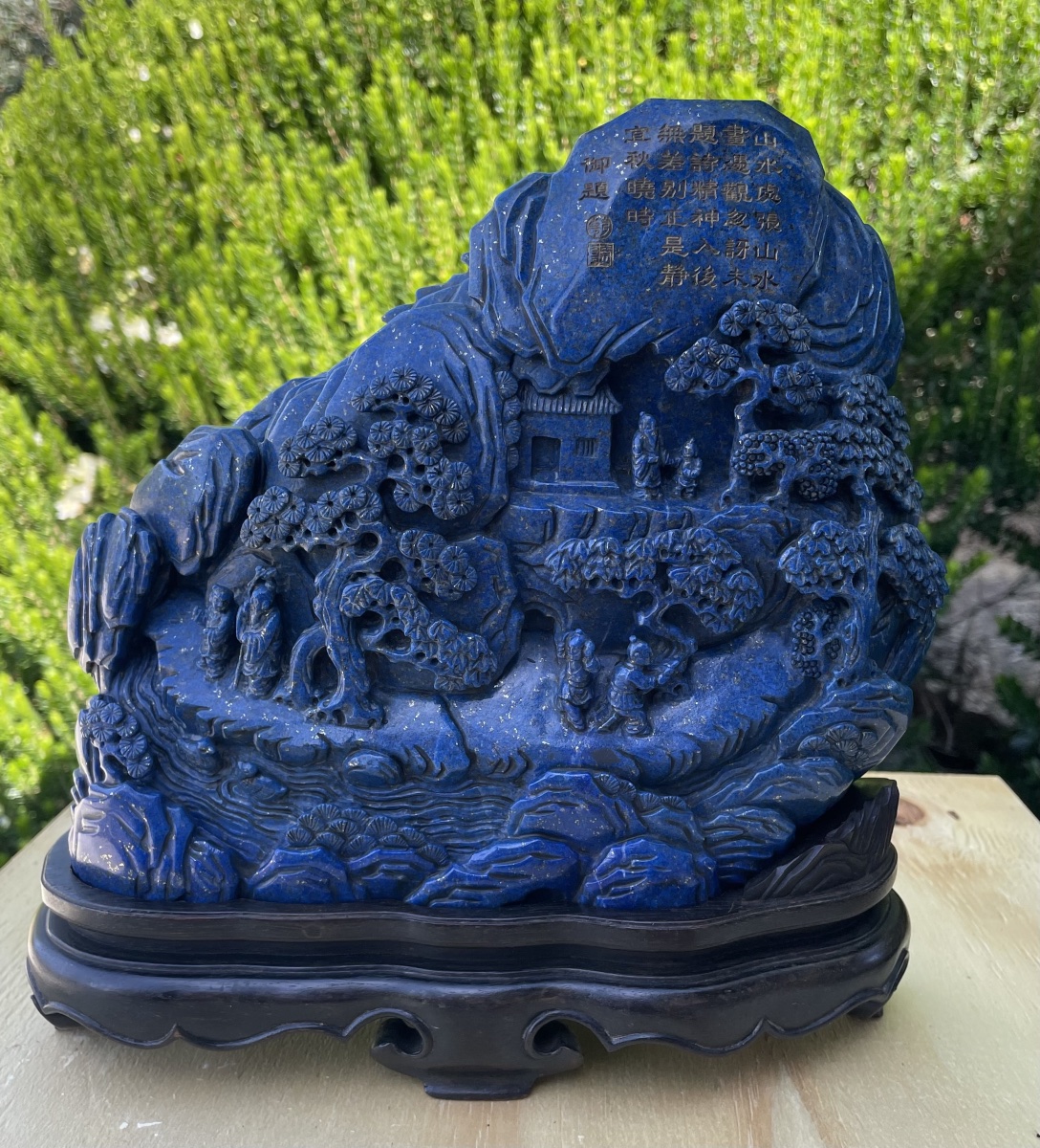 Scultura in lapis-lazuli Cina XXsecolo  