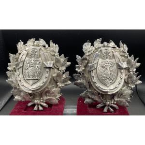 Coppia di ornamenti equestri in argento, americani, XX secolo